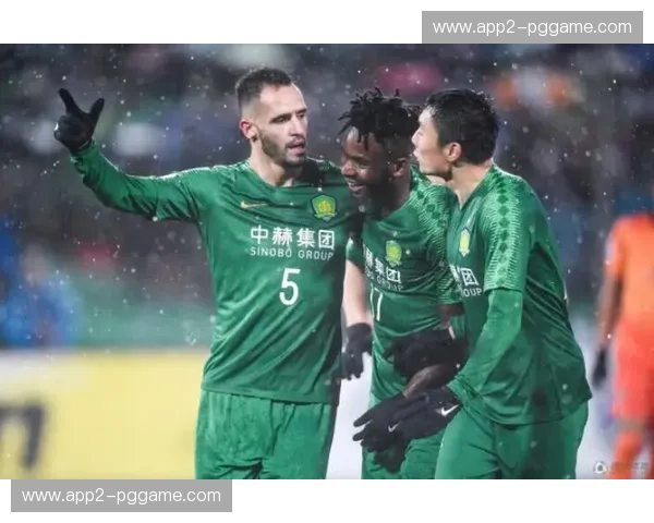 英超球队普遍重视后腰屏障作用 双后腰配置愈发常见